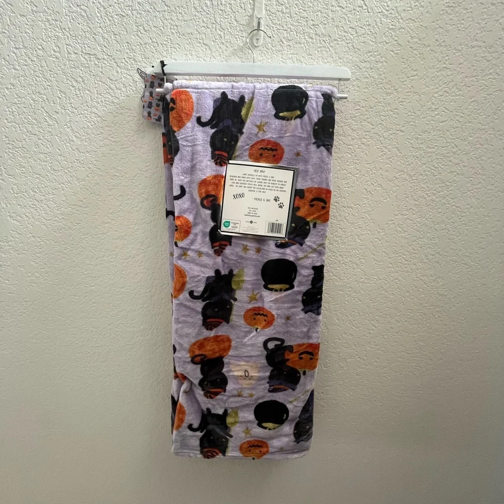 NWT Pickle & Dot oversized plush throw